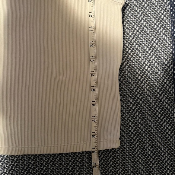 Abercrombie & Fitch Ribbed Tank Top - Picture 3 of 9